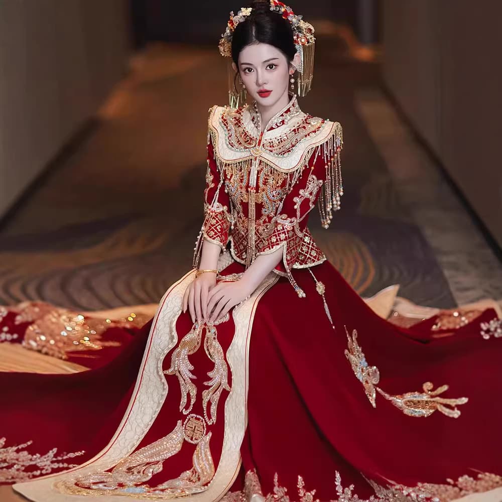 Bridal Velvet Xiuhe Suit 2026 New Style Wedding Dress Heavy Embroidery Chinese Reception Gown Wedding Outfit Plus Size