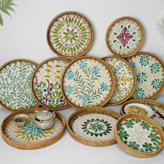 Handmade rattan shell colorful storage round home living room light luxury picnic fruit basket candy restaurant high-end tray