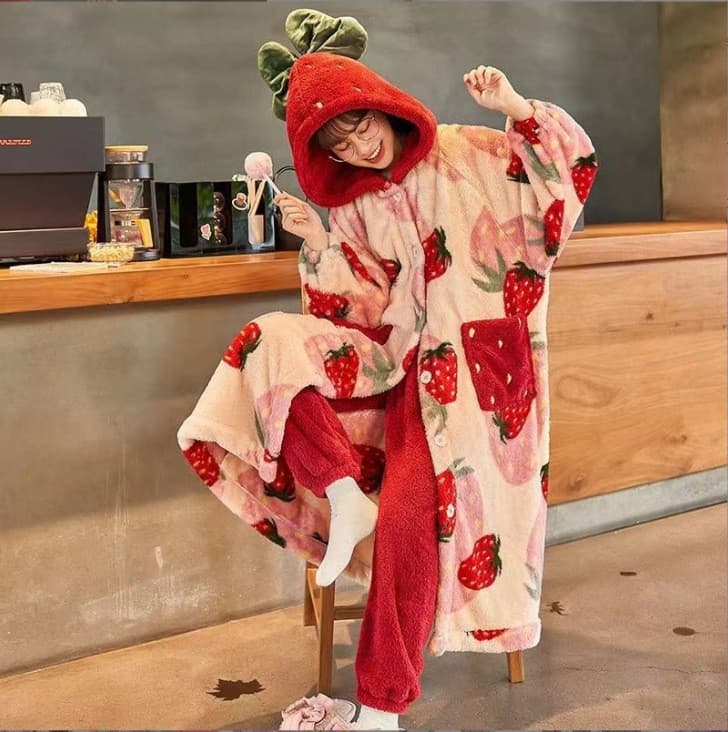 Women's Winter Coral Velvet Nightgown Plus Velvet Big Strawberry Nightgown Pajamas Thickened Cartoon Cute Korean Style Student Outer Wear