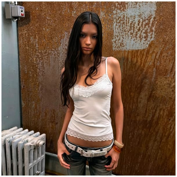 American hot girl sexy camisole female design niche sweet and spicy style short girl group jazz dance white top