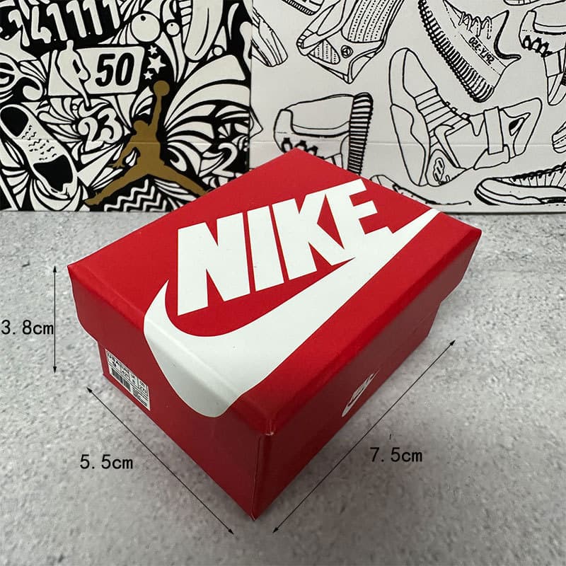 OW Collaboration Shoe Model Keychain Lakers Kobe AJ Basketball Shoe Pendant 3D Mini Shoe Model Blind Box In Stock