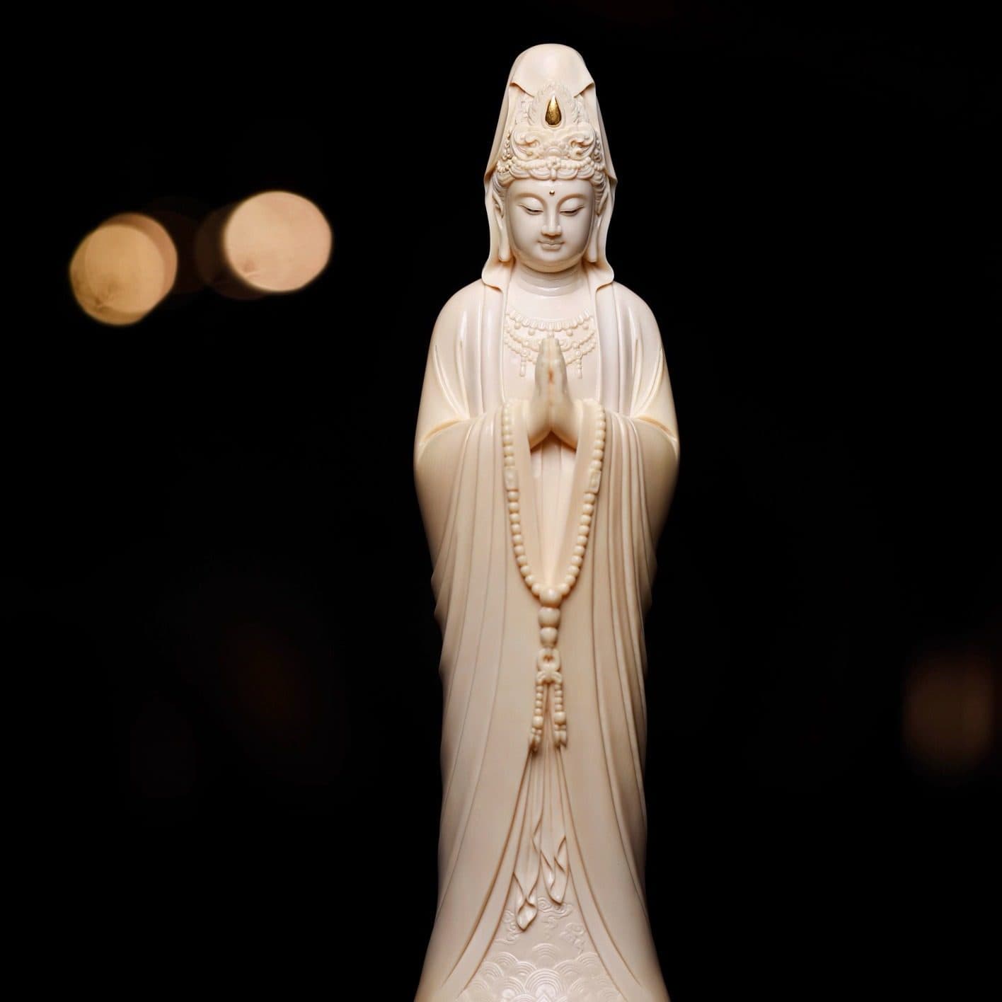Huanghuang Muji with his palms together, Guanyin, high-end cultural toys, mammoth statues, cultural toys and ornaments, fine Grand View Buddha statues, mammoth wood carvings