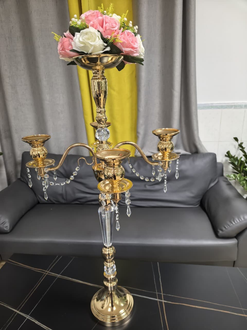 Premium Metal Four-Arm Candleholder European Vintage Romantic Candlelight Dinner Wedding Candle Holder Decoration