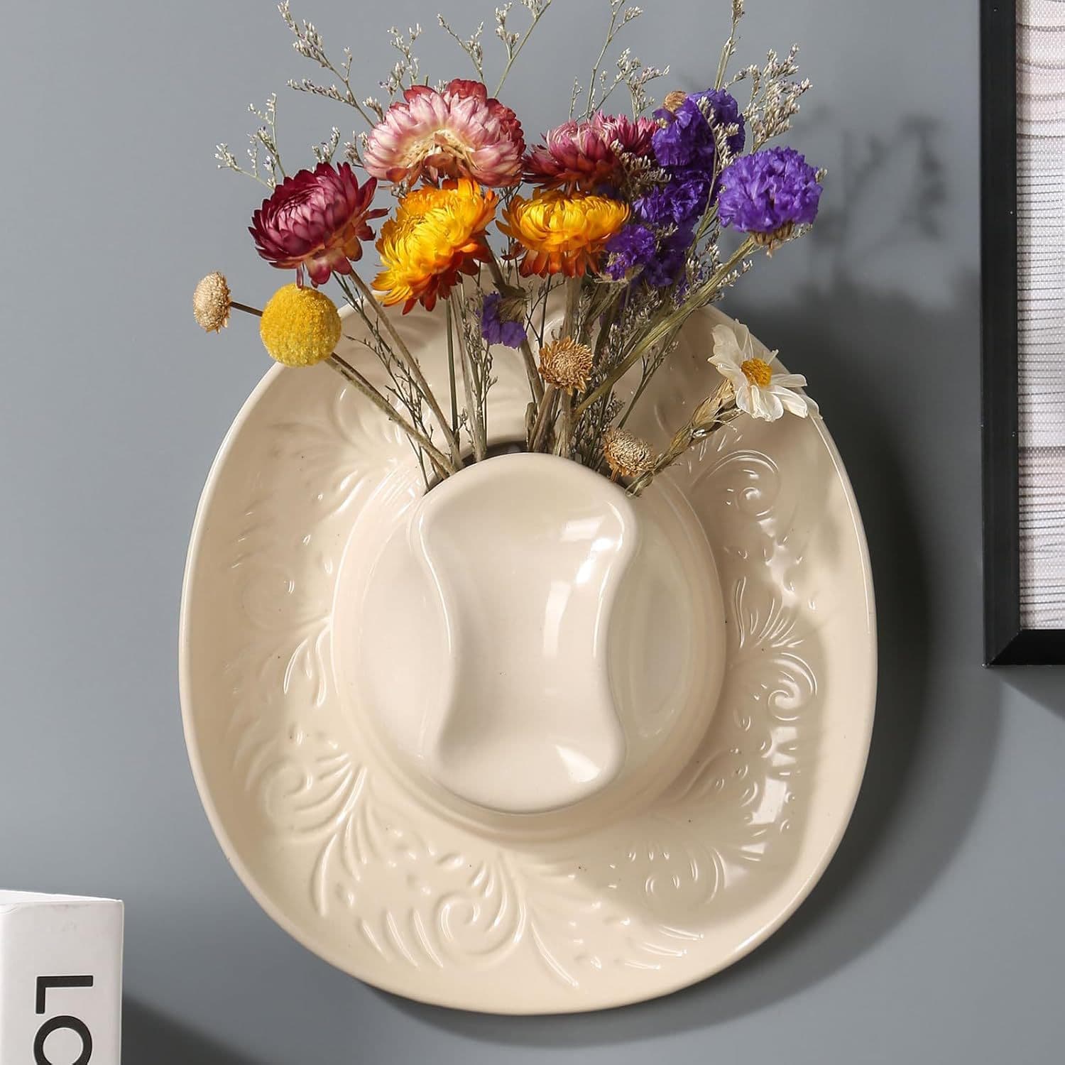 Cross-border hot selling Ceramic Cowgirl Hat Hanging Vase creative cowgirl hat hanging wall flower pot vase