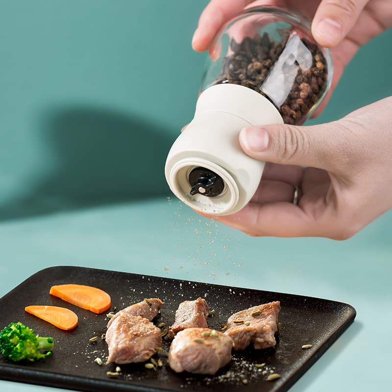 Creative Bowling Pepper Grinder Manual Pepper Sea Salt Grinding Bottle Kitchen Black Pepper Seasoning Bottle Jar