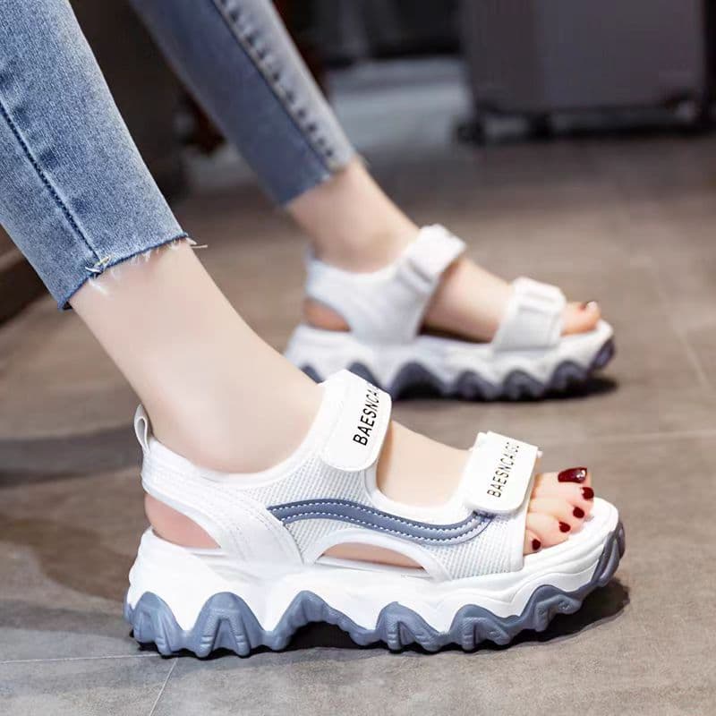 Thick Sole Sport Sandals Women 2025 New Summer Versatile Fairy Style Student Flat Beach Roman Shoes Trendy