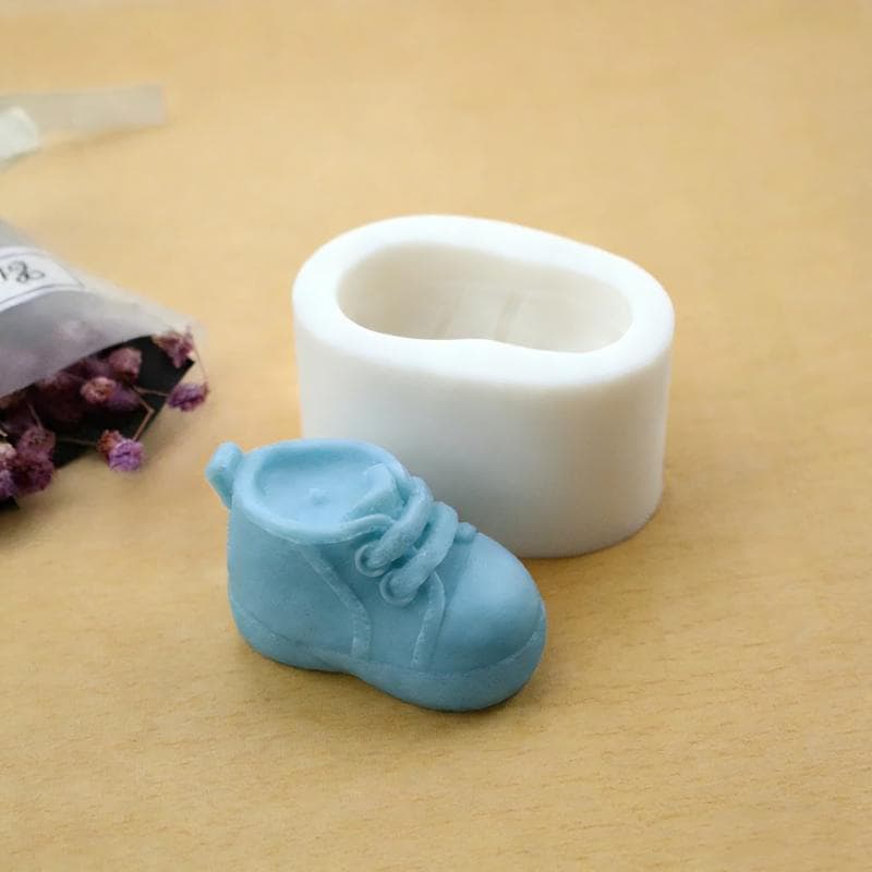 Mini Shoe-Shaped Silicone Mold for DIY Aromatherapy Candles, Soap, Plaster, Chocolate, and Cake Baking