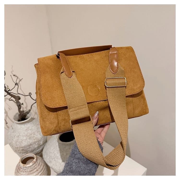 Casual Women's Suede 2026 Fashion Solid Color Matte Texture Large Capacity Simple Solid Color Wide Strap Shoulder Crossbody Bag