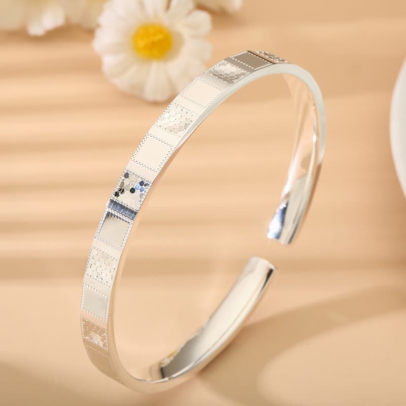 No. 8393 999.9 Pure Silver Open Crushed Ice Square Bracelet, Versatile New Chinese Style Solid Silver Bangle