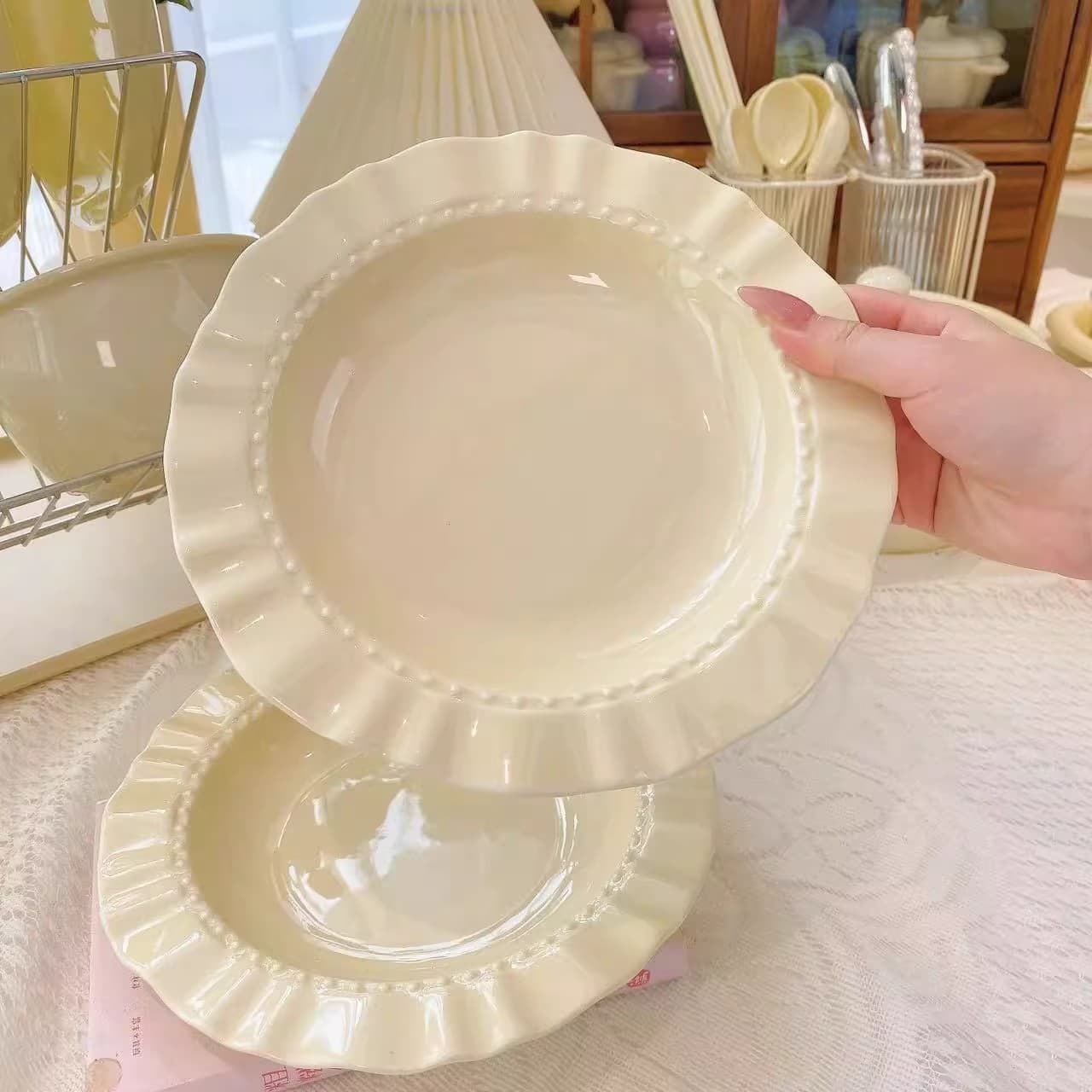 Creamy Ruffled Rim Plate, Home Breakfast Fruit Plate, Salad Plate, Dinner Plate, Plastic Plate, Cream Style Straw Hat Plate