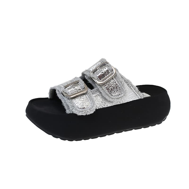 Cloud-like Thick Sole Slippers for Women Summer Outdoor 2026 New Trendy Versatile Ultra-Popular Beach Flat Sandals