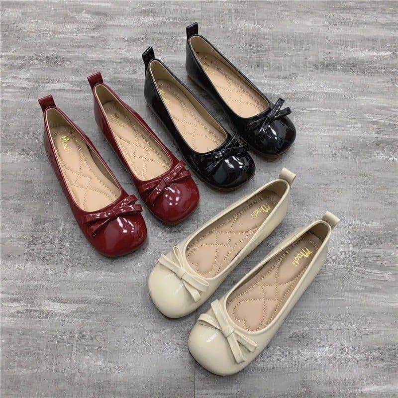 Bow Tie Guagua Spring and Autumn New Flat Shoes Shallow Mouth Bean Shoes Women's Soft Bottom Skirt with 2025 Red Shoes