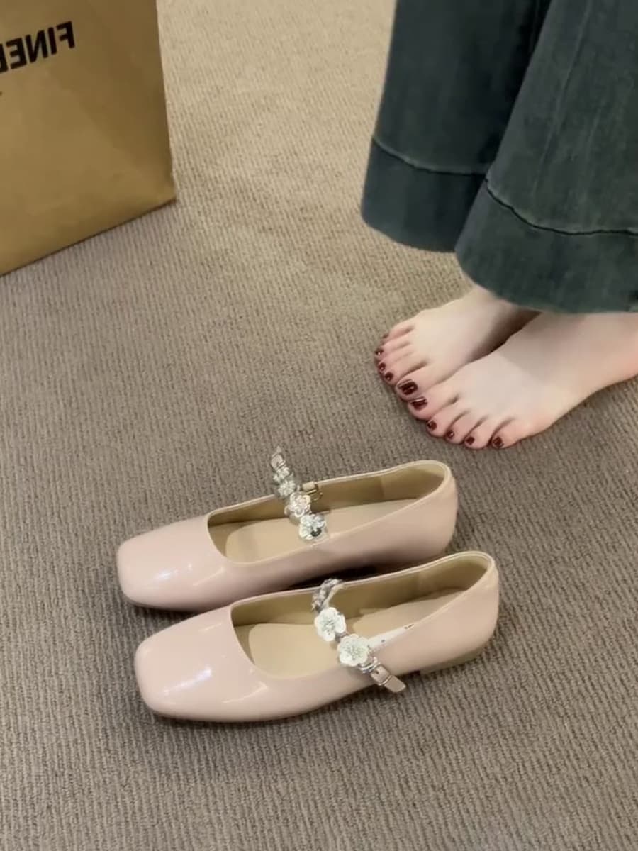 Lambskin version ~ French-style gentle square-toe Mary Jane shoes with metal straps, perfect for pairing with skirts, evening breeze low-cut flat shoes