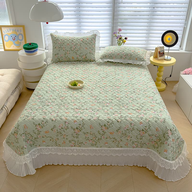 Wholesale new small fresh cotton quilted bed cover double bed Korean lace thickened bed sheet pillowcase four-piece set