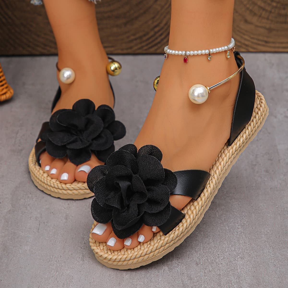 New Large Size Ankle Buckle Fashion Flower Open-Toe Sandals for Women, Woven Sole Beach Flat Sandals