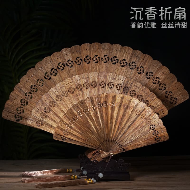 Vietnam Nha Trang agarwood folding fan high-fat black oil old material hollow fan retro craft ornaments national style gift