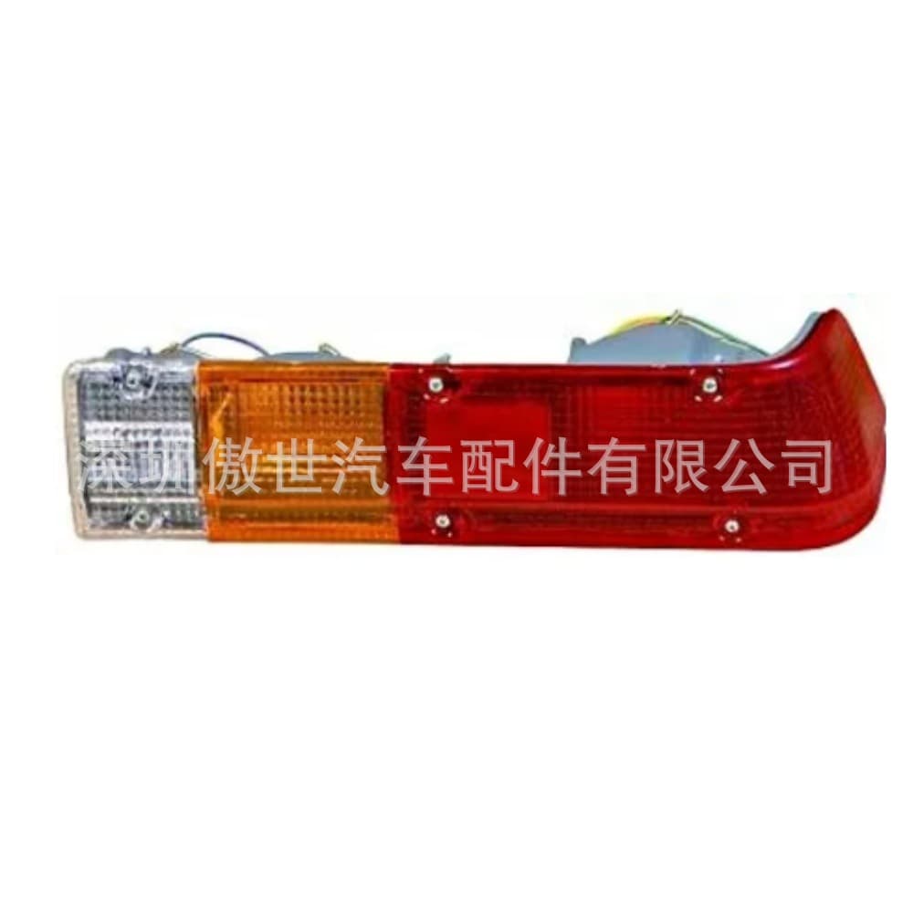 Right Tail Light for Nissan Pickup (720) 79-83 26550-02W00