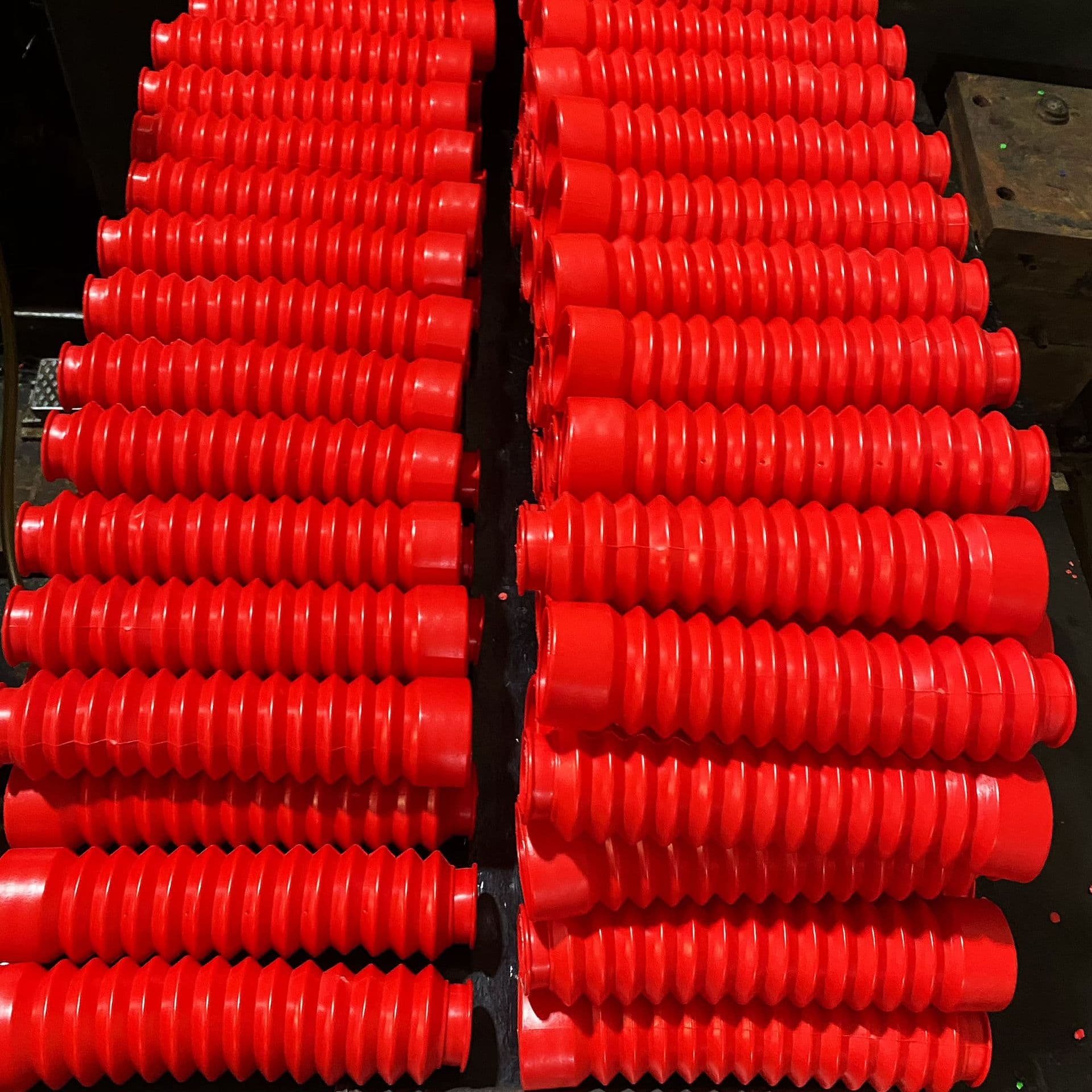 Supply various specifications of motorcycle dust covers, motorcycle parts shock absorber dust covers rubber parts