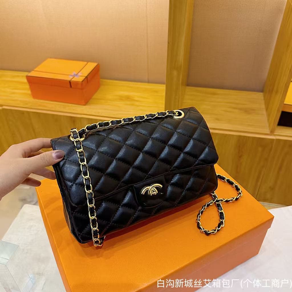 Cross-border Diamond Quilted Chain Bags Small Square Bag Women 2026 New Fashion Versatile Textured Large Capacity Shoulder Crossbody Bag