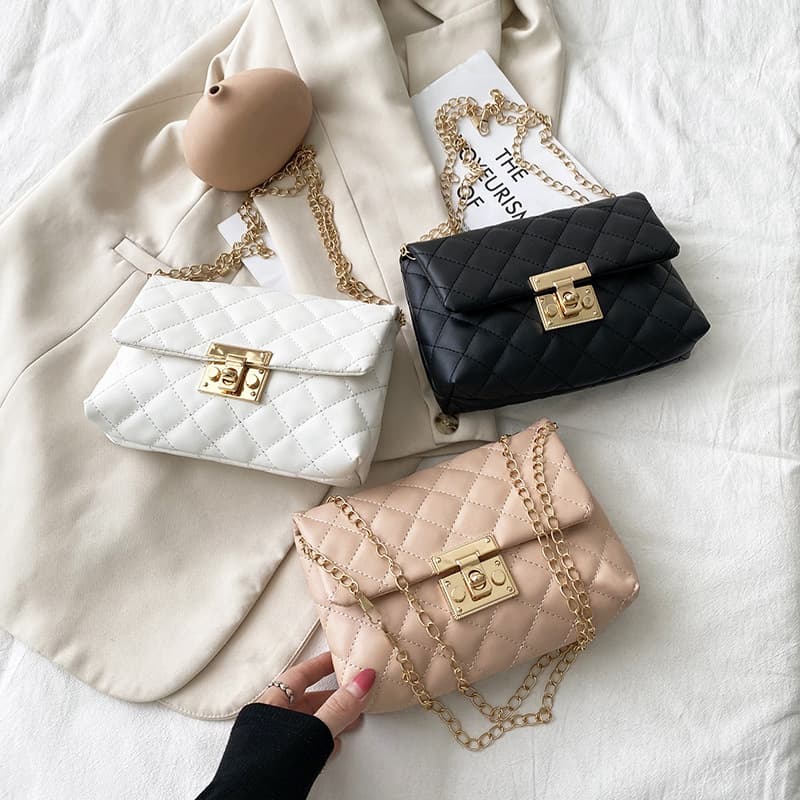 Wholesale Ladies Bags 2022 Simple Embroidered Small Square Bag Foreign Trade Wholesale Small Diamond Quilted Chain Bag