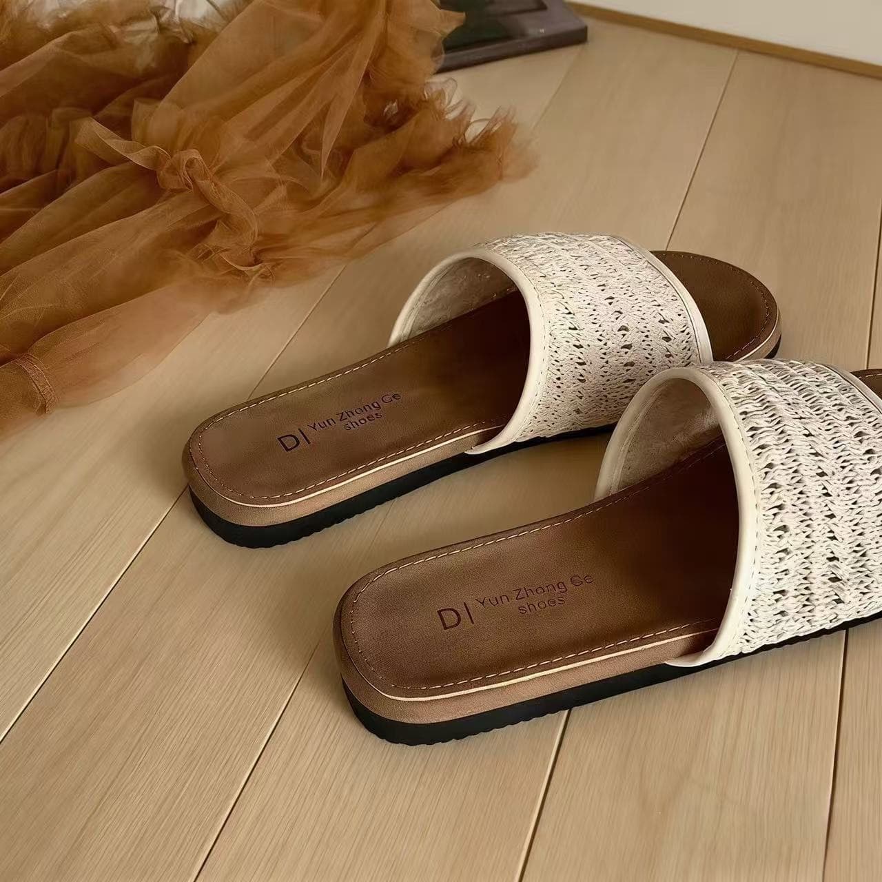 Chanel Style Woven Slippers Women 2026 Summer Outdoor Soft Sole Non-Slip Slide, Vacation Fashion Elegant Sandals