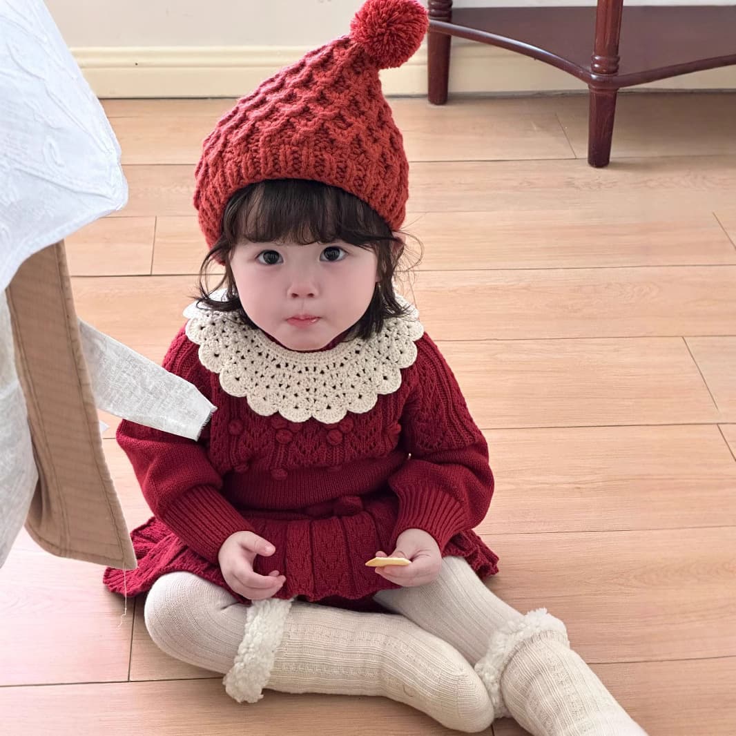 Cutemily Autumn/Winter Christmas Ins Baby Girl Hand-Knitted Ball Round Neck Pullover Sweater New Year Lace Sweater