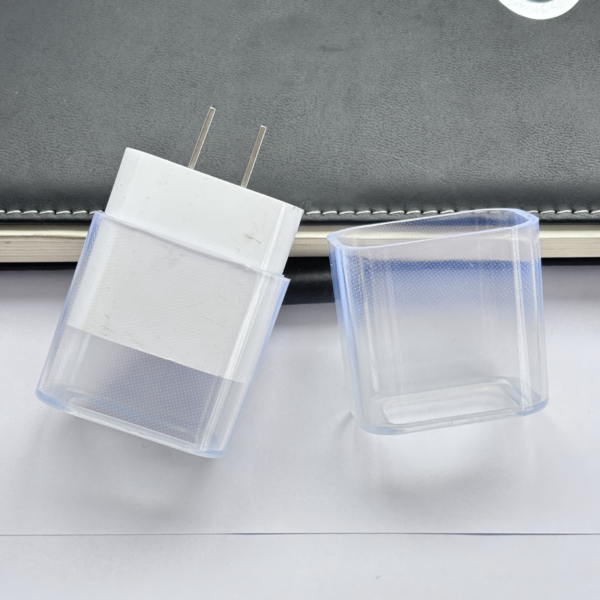 Transparent Protective Case for Apple 18W/20W Charger with Cable Bite Clip