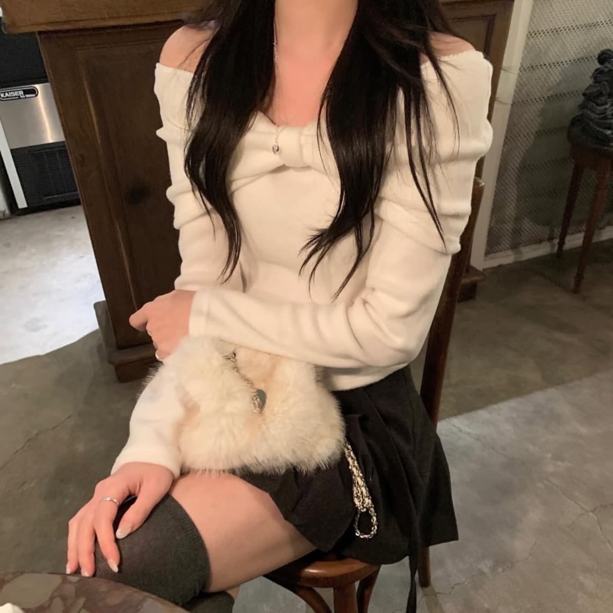 Shipped to Korea, Chic Fall/Winter New Style Ins Sweet Bowknot Off-Shoulder Versatile Long-Sleeve Top