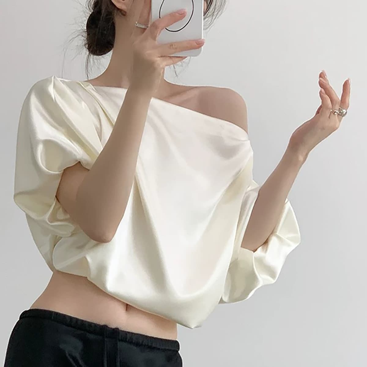Bubble Satin Design Asymmetric One-Shoulder Top for Women Summer New Off-Shoulder Versatile Short Top