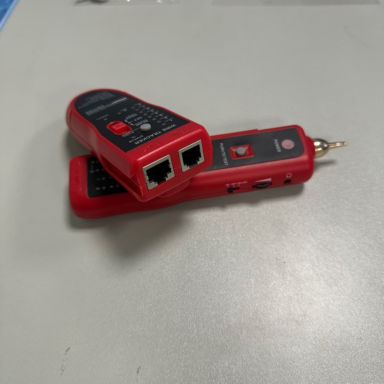 Multifunctional Wire Tracer and Detector for Network Cable Testing and Signal Continuity Tool