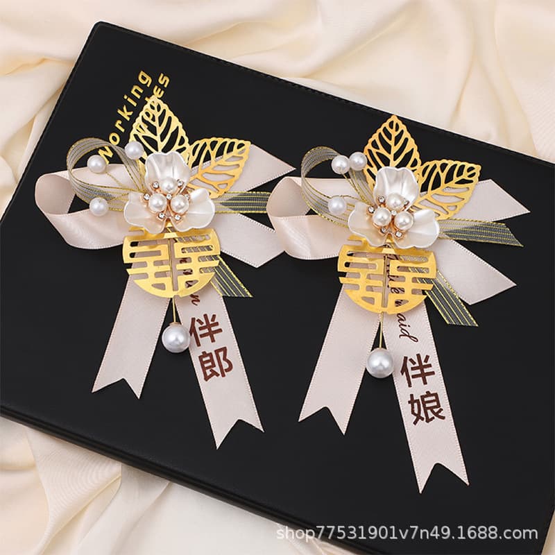 Boutonniere pins, boutonnieres for bride and groom, parents, best man and maid of honor, high-end boutonnieres, wedding supplies.