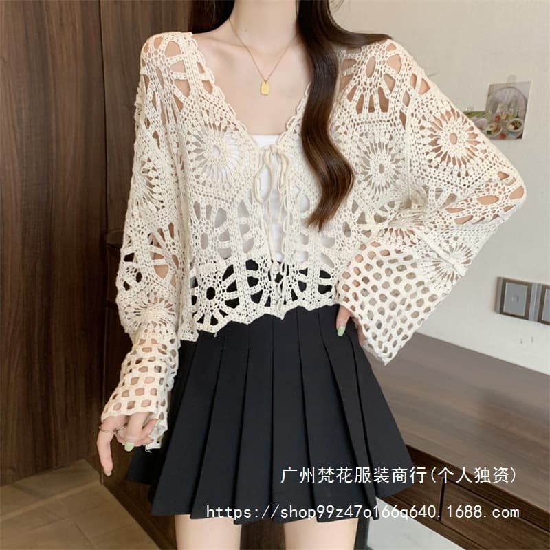 Plus Size Women's Chubby Summer New 2024 Crochet Hollow Knitwear Collar Jacket Cardigan Trumpet Sleeve Top Blouse