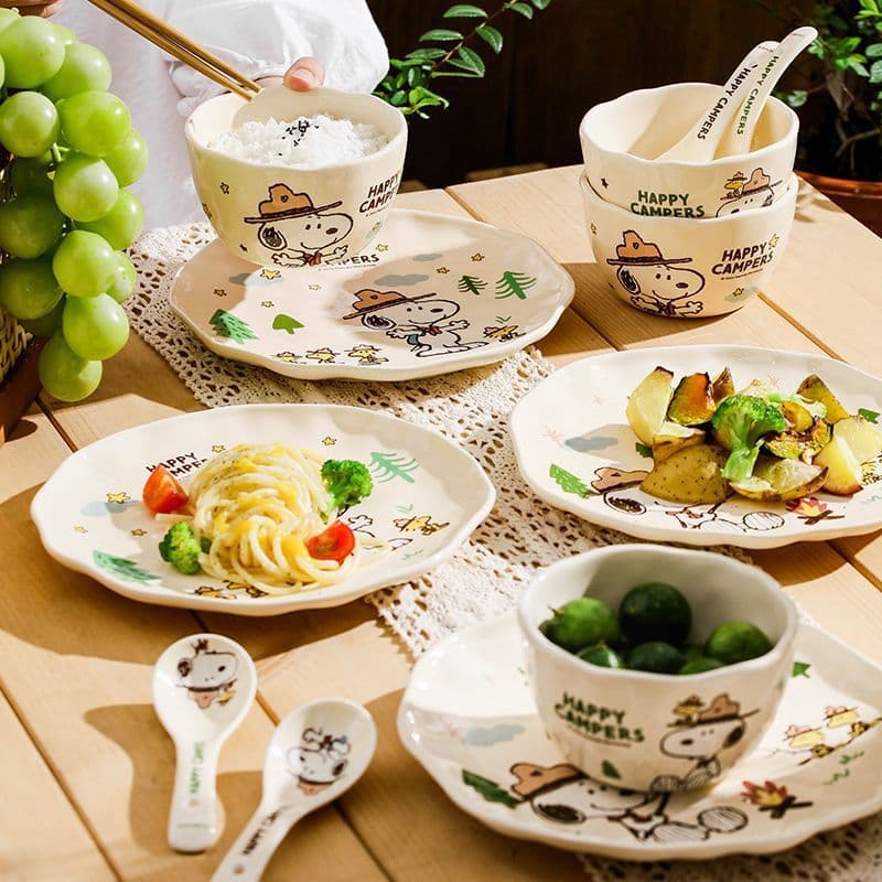 Snoopy official co-branded tableware set, gift box, plates, bowls, spoons, suitable for one or two people, perfect as a gift.
