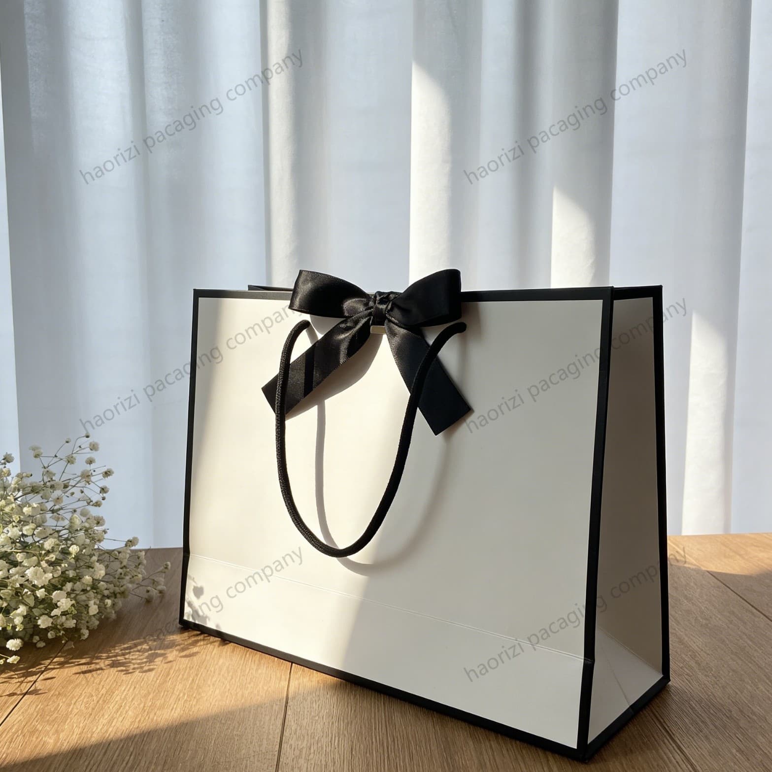 Black Edge Bow Tote Bag White Cardboard Paper Bag Gift Packaging Bag Birthday Gift Bag Exquisite Paper Bag Custom Logo Available