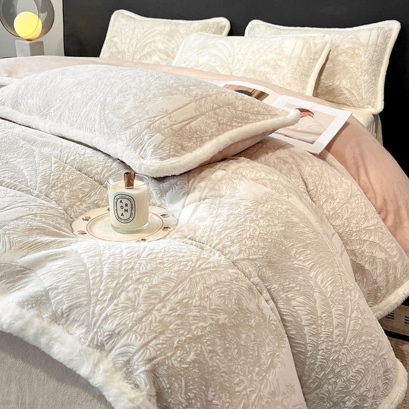 Winter Class A mother-baby grade carved milk fleece four-piece set, thickened duvet cover double-sided coral fleece student 3-piece set for home