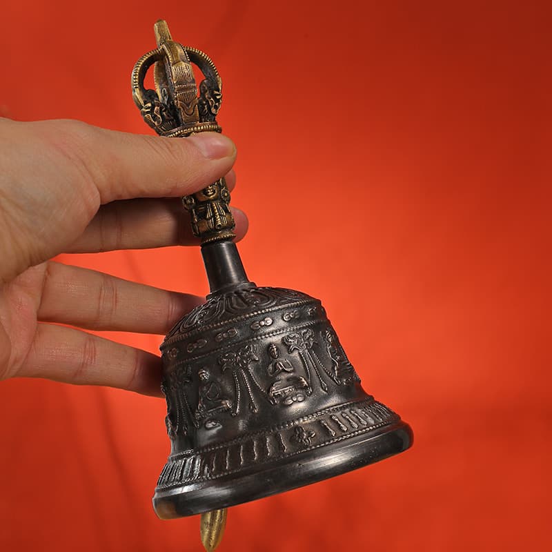 Nepalese five-pronged vajra bell and dagger hand-cranked bell, a large bronze bell ritual implement with a clear, crisp sound.