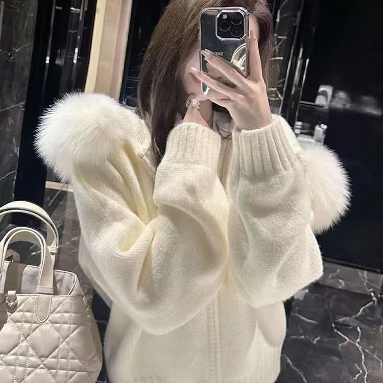 High-end women's hooded knitted tops small fragrant cardigan jacket winter new long-sleeved white sweater for women