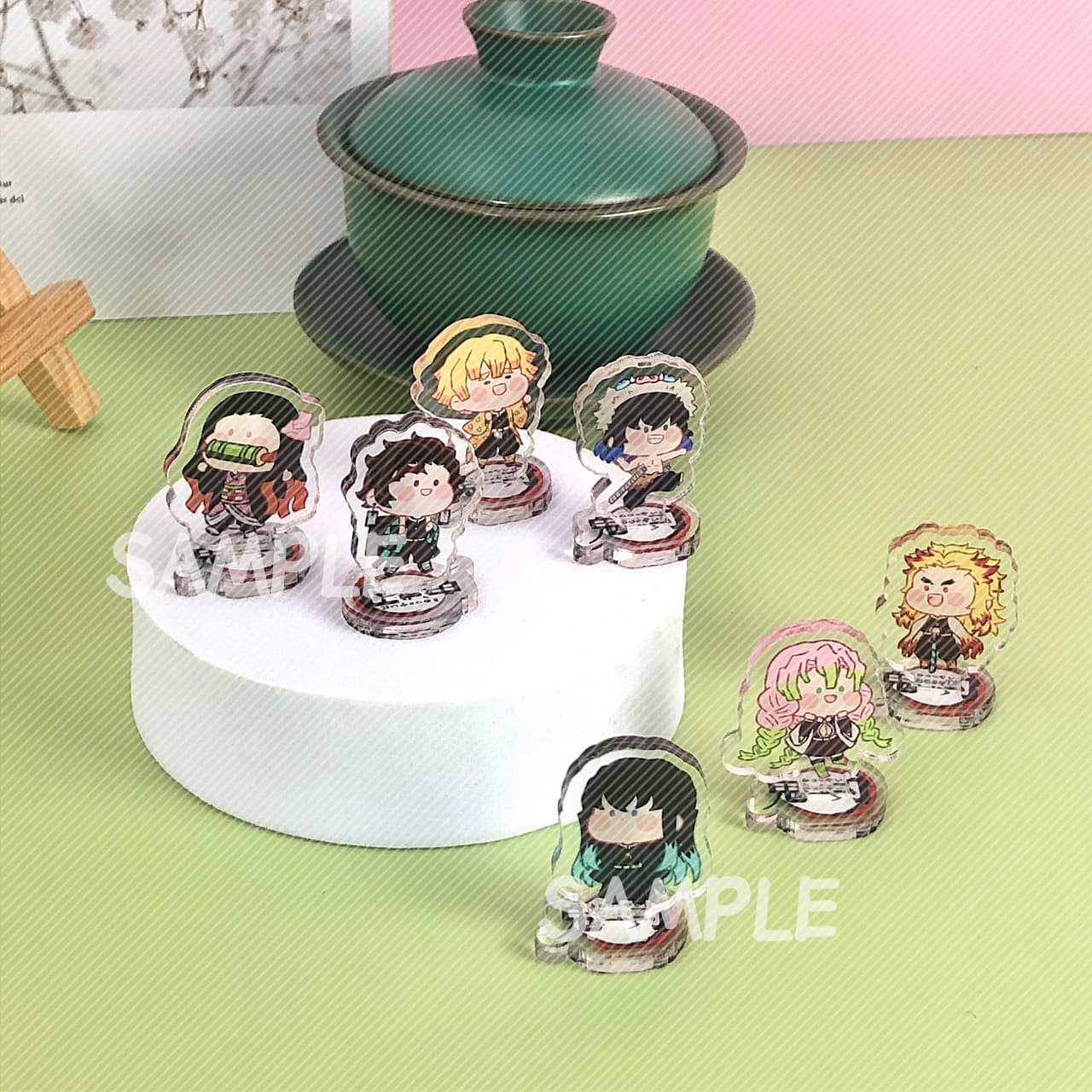 Demon Slayer: Kimetsu no Yaiba fan peripherals, Muichiro standing brand Tanjiro mini tablet Zenitsu Inosuke ornaments Mitsurishio