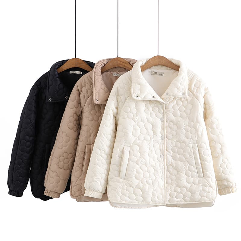 Plus-size women's cotton-padded coat, 200 lbs, lapel, floral pattern, thin and sweet, perfect for chubby girls, winter 2022, fashionable short cotton-padded jacket, niche style. (897)