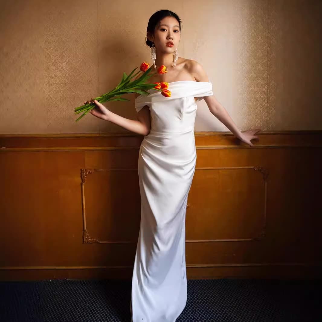 Strapless French Light Wedding Dress Satin Simple Elegant Fishtail Slimming Train Entrance Gown for Petite