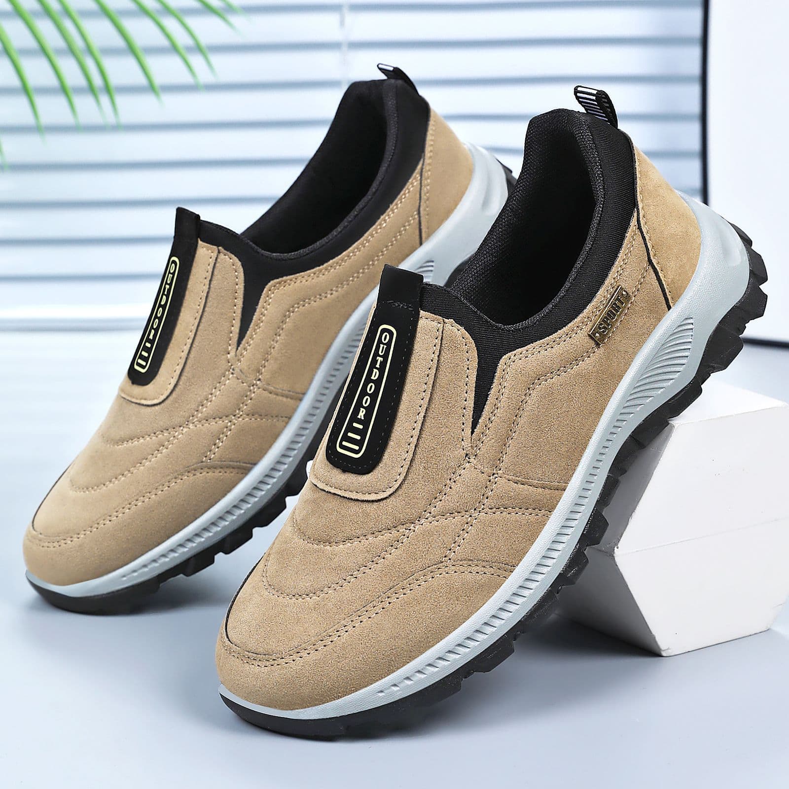 Men's Spring Casual Shoes Thick Sole Comfortable Slip-On Outdoor Hiking Sneakers Men's Shoes Drop Shipping