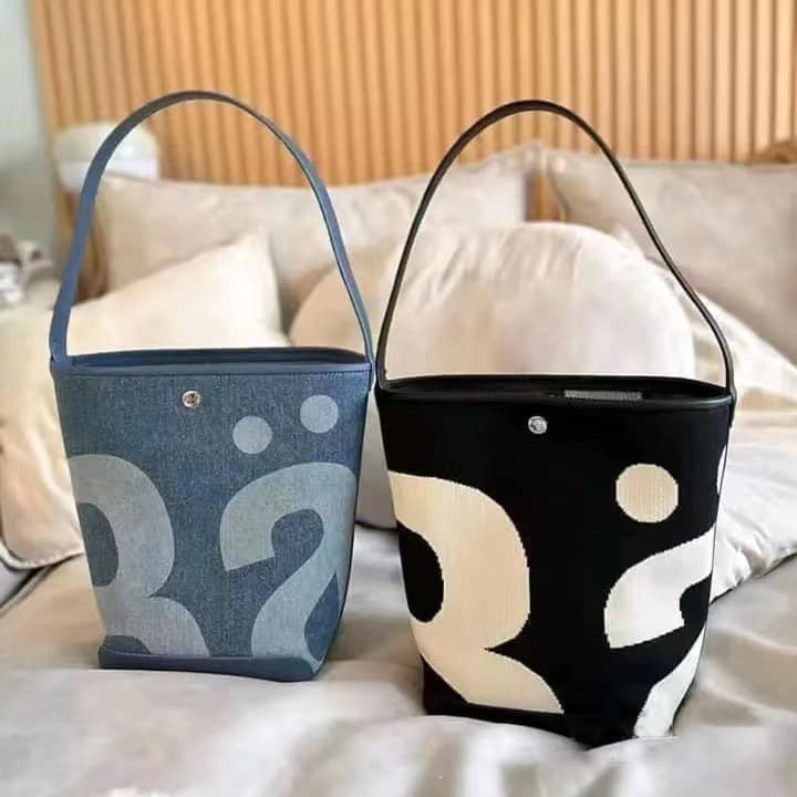 2024 New Thai Niche Bucket Bag for Women Trendy Large Capacity Letter Print Shoulder Bag Rally Underarm Bag