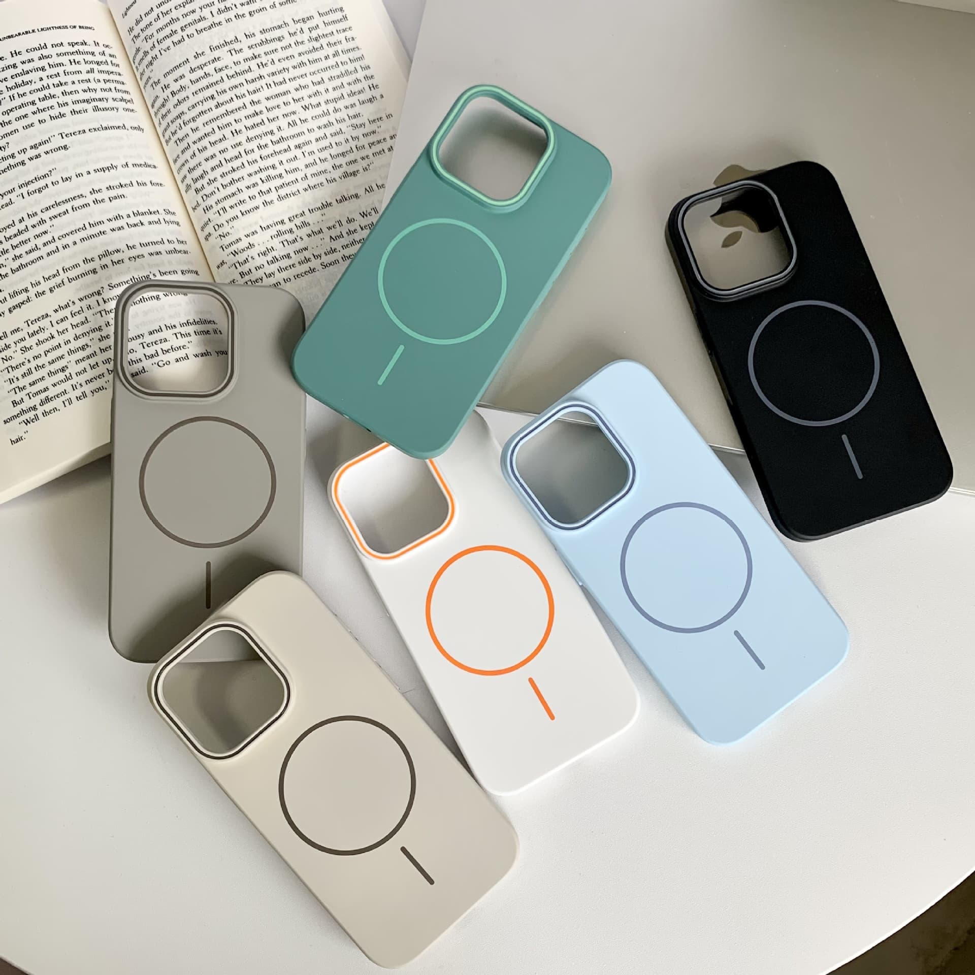 Frosted Magnetic Case for iPhone 17 Pro Max, Simple Skin-Friendly Texture, Apple 16 Solid Color Anti-Drop Protective Cover