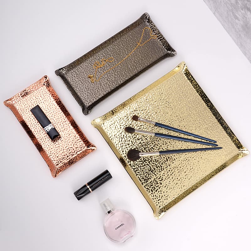Factory wholesale multi-functional stainless steel hammered pattern tray, full specifications, creative storage home decoration ornament.