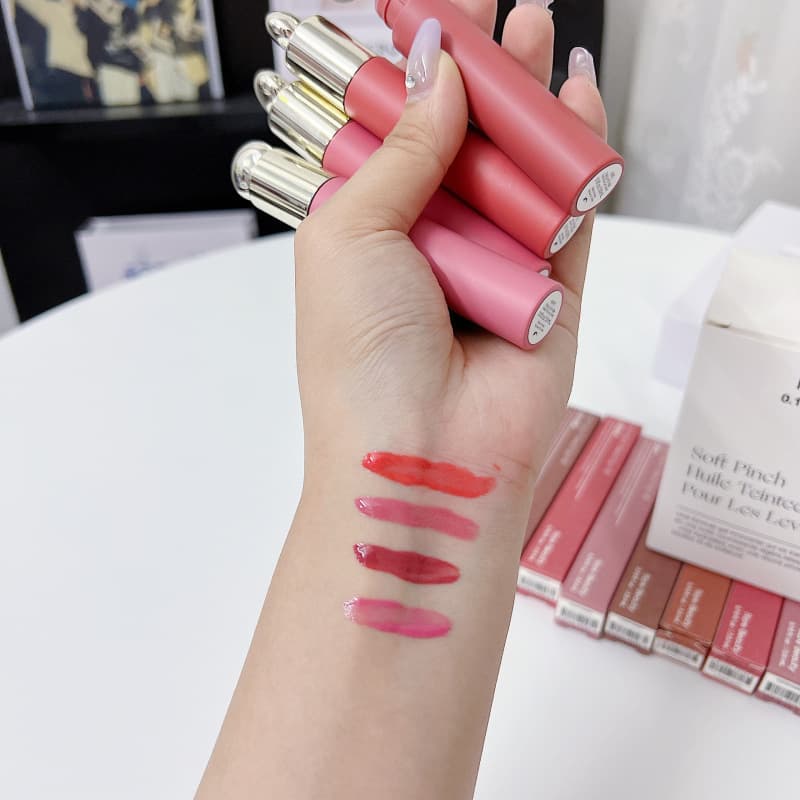 Cross-border Rare Beauty Selena Lip Gloss Silky Lipstick Mirror Finish Honesty Liquid Blush Happy/