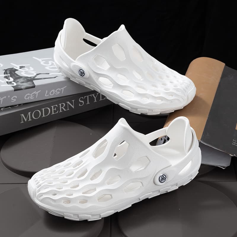 Summer Comfortable Lightweight EVA Slip-On Casual Beach Sandals Breathable Anti-Slip EVA Sole Men's Slippers Outer Wear