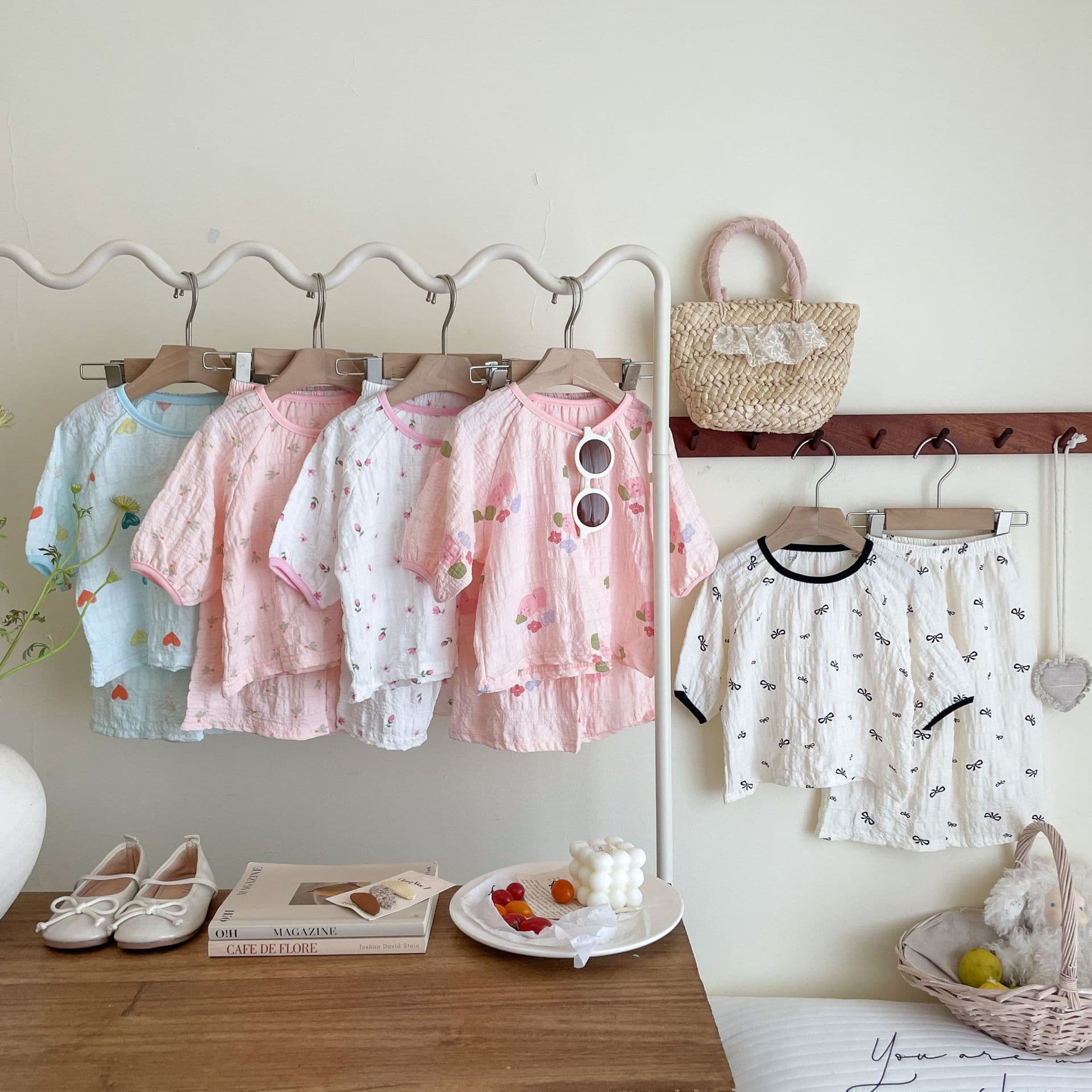 New Kids' Homewear Set, Trendy Korean Style, Cute and Stylish, Suitable for Outdoor Wear