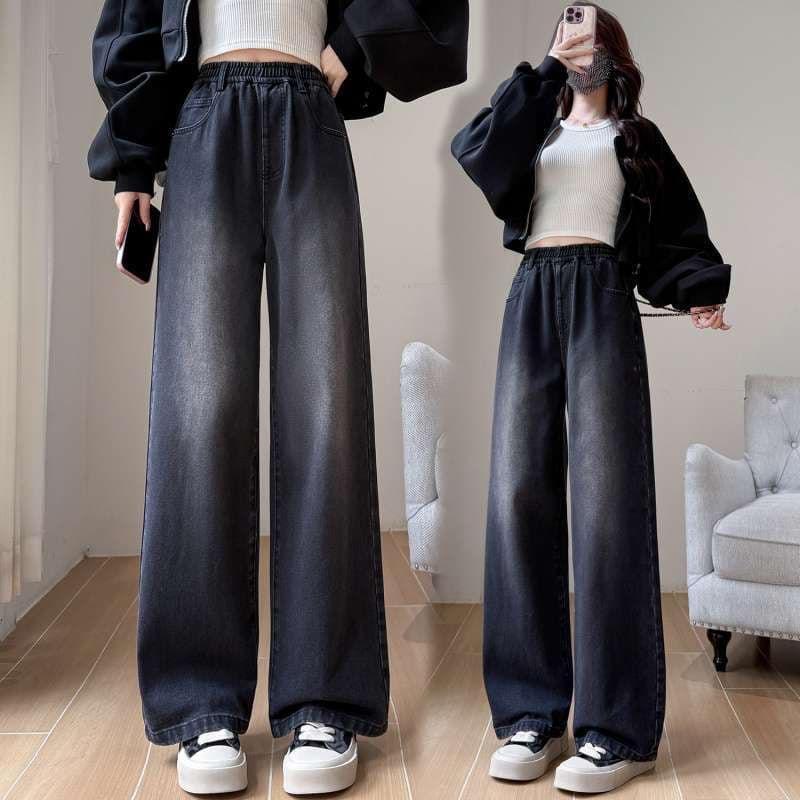 Autumn New Plus Size Black Elastic Waist Loose Slim Straight Denim Pants for Women, High-Waisted Flattering Style for Curvy Figures