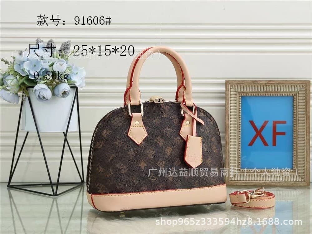 2026 New Classic Monogram Shell Bag for Women, Fashionable and Versatile Shoulder Bag, Light Luxury Handbag and Crossbody Bag with Horsebit Design