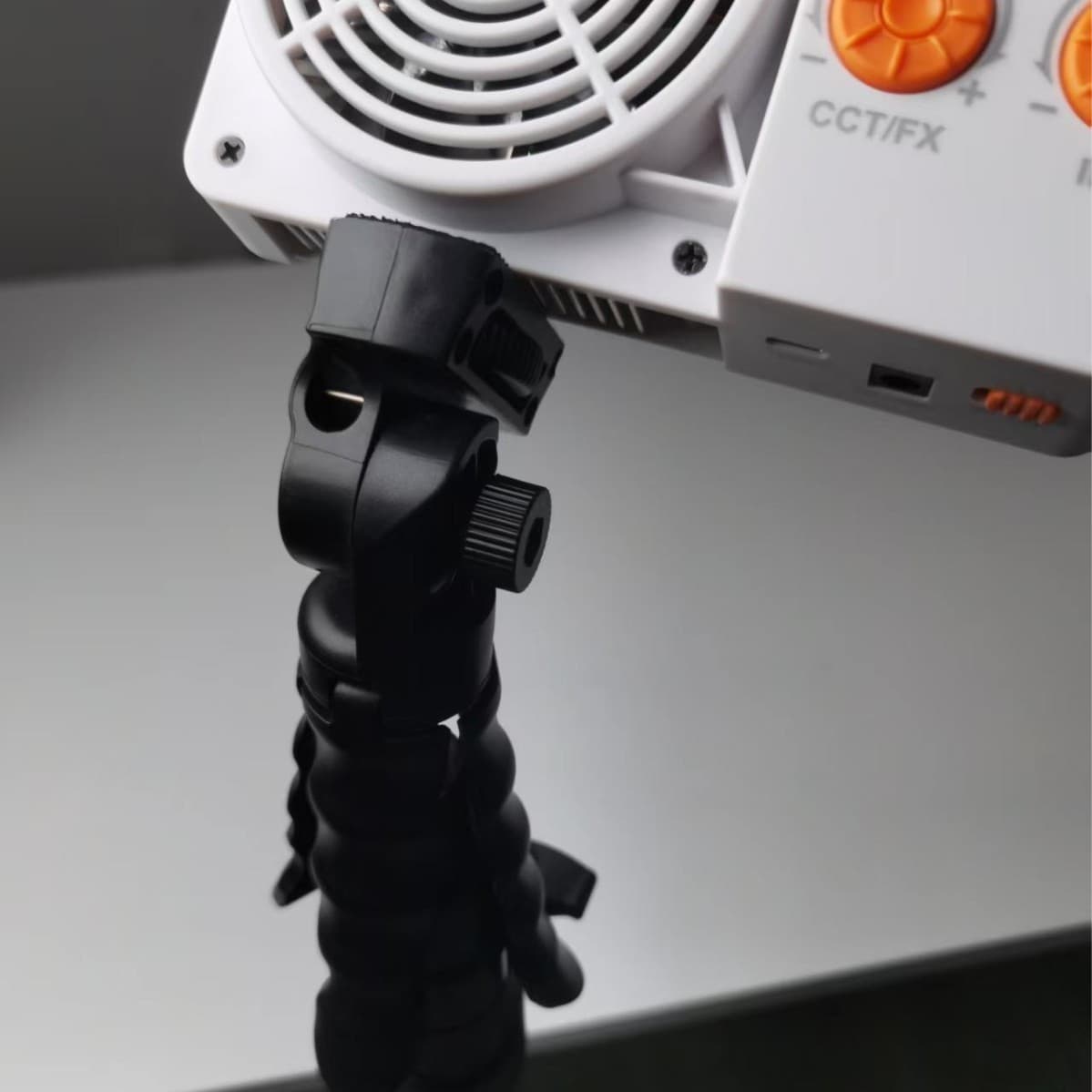 Desktop Mini Tripod Suitable for Outdoor Shooting, Fill Light Tripod, Handheld Gimbal Camera Desktop Stand, In Stock